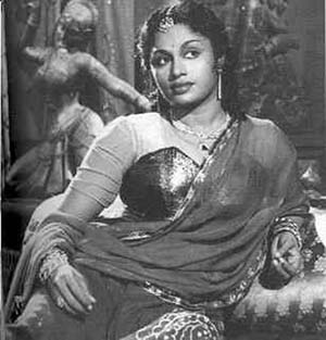 தமிழ் சினிமா வரலாறு பாகம் இரண்டு (1947-1977): எம் ஜி ஆர் – கருணாநிதி, இருவரையும் இணைத்த ராஜகுமாரி